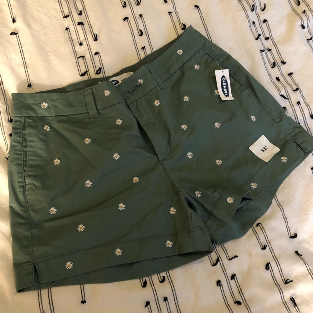 Cute embroidered shorts